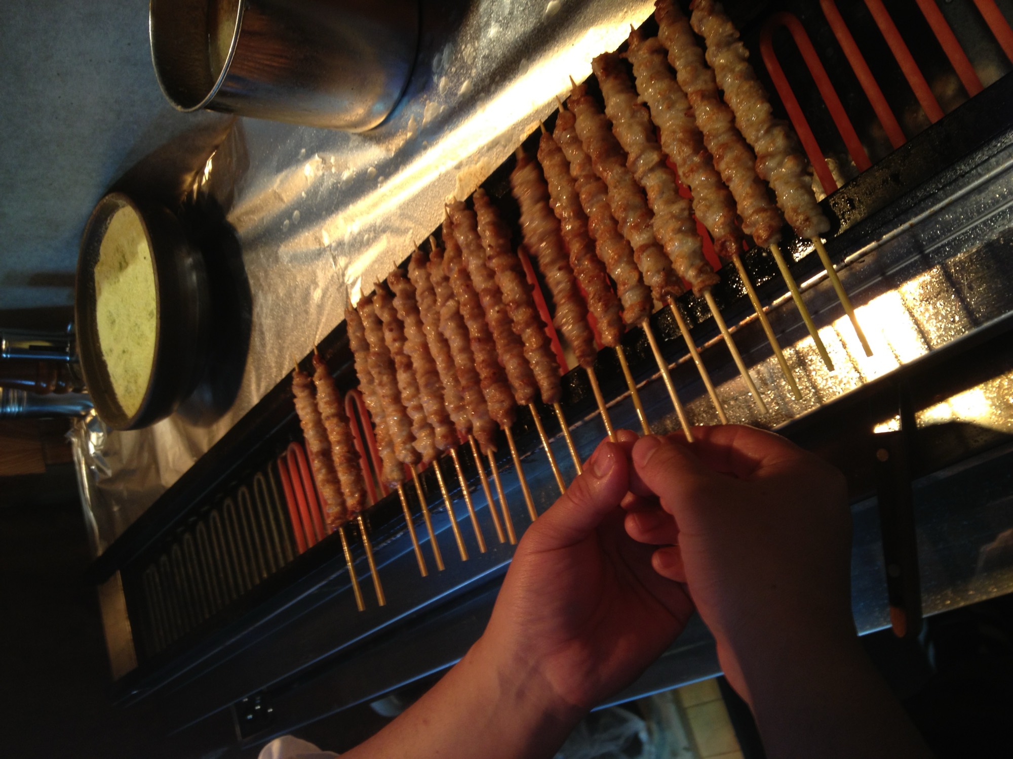 焼き場に並ぶ焼鳥