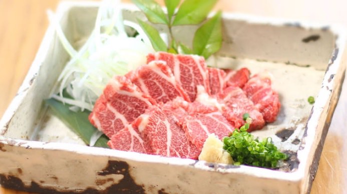 熊本名物 馬刺し